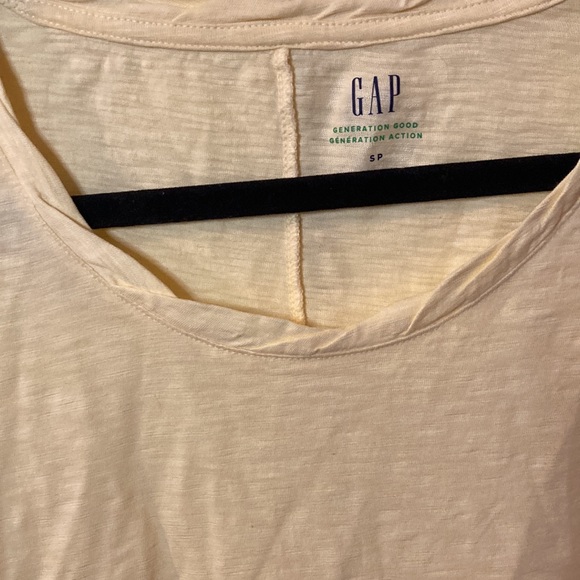 ❤️🔥5/20$ GAP💫 Women’s Yellow Round Neck Short Sleeve Shirt - Picture 4 of 5